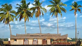 Cochin: 5-Day Kerala Tour with Munnar, Thekkady and Alleppey