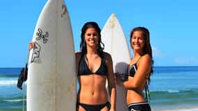 Tel Aviv: Alquiler de tablas de surf o de boogie en el Club de Playa