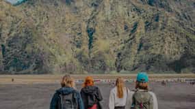 From Surabaya/Malang: Mount Bromo and Madakaripura Day Tour