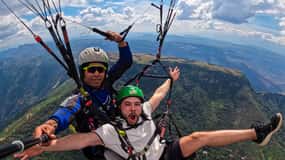 Parapente no Chicamocha Canyon, San Gil