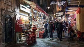 "Capturing the Magic": Explore the Naples Christmas Market