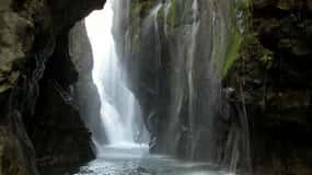 From Rethymno: River Trekking Trip at Kourtaliotiko Gorge