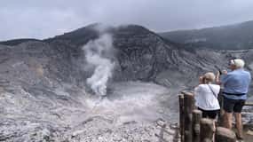 Bandung: Wycieczka do wulkanu Tangkuban Parahu i okolic