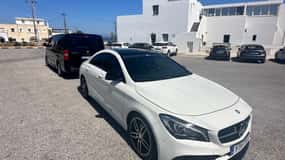 Prywatny transfer z lotniska na Santorini