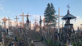 5,5-stündige gemeinsame Tour zum Berg der Kreuze von Riga aus