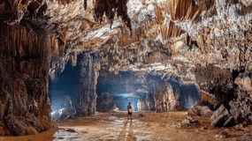 Vang Vieng: Kayaking&Zipline&Cave Tubing&cave tour