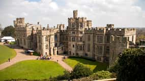 From London: Warwick Castle Day Trip by Rail