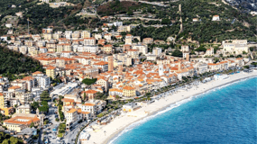 Milan: Bus & Train ticket from/to Torre del Mare