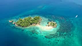Lombok : Plage exotique et magnifique plongée en apnée