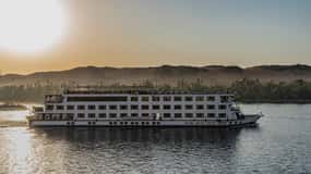 Aswan: croazieră privată pe Nil de 4 zile până la Luxor cu balonul