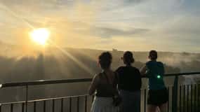 Um dia nas Cataratas do Iguaçu de ambos os lados Argentina - Brasil