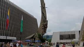 Medellín: Invisible Ruins Guided Walking Tour