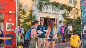 "Old Marseille" district tour and treasure hunt