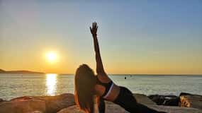 Port d'Alcudia: Yoga Pilates på stranden