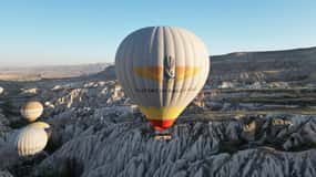 Cappadocia: Fairy Chimneys Sunrise Hot Air Balloon Flight
