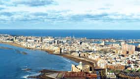Las Palmas: City, Harbor, and Beach Walking-Hiking Tour