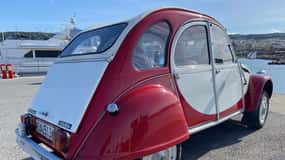 Viaggia con una Citroen 2CV Dolly 1989 Rosso-Bianco per 12 ore
