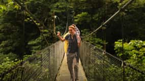La Fortuna: Hanging Bridges and Zip Line Tour with Lunch