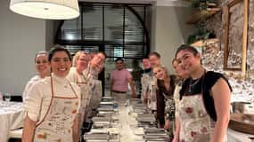 Bari: Pasta and Tiramisu Cooking Class with Wine