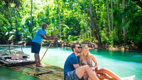 Ocho Rios: Passeios a cavalo no oceano e rafting em bambu