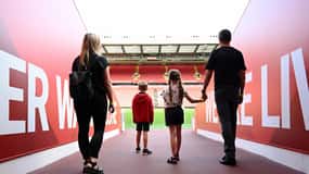 From London: Liverpool FC Stadium & Museum Rail Day Tour