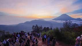 Dieng Plateau Sikunir Golden sunrise trip with guide