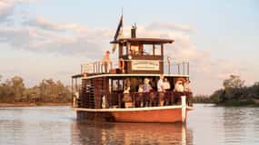 Longreach: Sunset Paddlewheeler Cruise, Show and Dinner