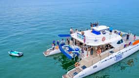 Pattaya: 3 Islands Catamaran Tour with Buffet Lunch