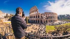 Rome: Colosseum Tour with Gladiator's Arena Option and Forum