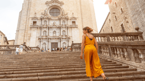 Barcelona: Discover Girona, Besalú & Pals on a Guided Tour