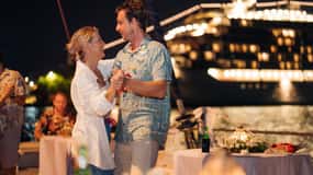 Bali Benoa: 5-Course Romantic Evening Cruise with Live Music