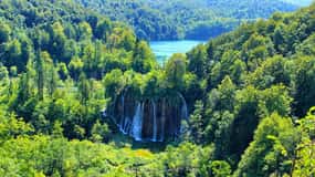 From Sarajevo: One-Way Transfer to Zagreb & Plitvice Lakes