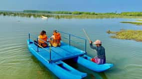 Arugambay :Pottuvil Lagoon Boat Safari Eco Tours