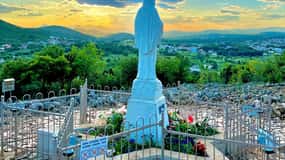 Dubrovnik: Tour privado de Međugorje y las Cascadas de Kravice