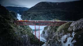 Christchurch: TranzAlpine & Bus Tour to Franz Josef (1-Way)