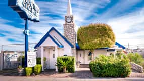 Las Vegas: Wedding or Vow Renewal at Graceland Chapel