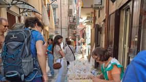Bari: Guided Walking Tour with A Special Treat