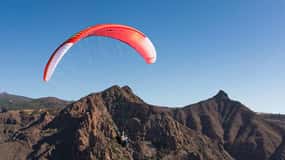 Ifonche: Vuelo en parapente media montaña (1000m)