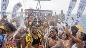 Cancún: Crucero en barco con sesiones de Hip Hop