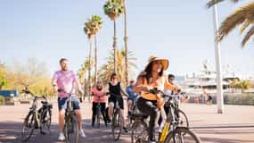 Barcelona: Sagrada Familia and City Tour by Bike or eBike