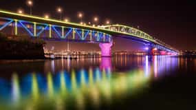 Магията на нощния Окланд: живописни гледки и местни вкусове