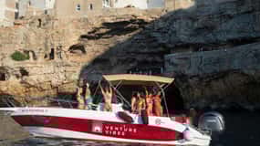 Grotte marine di Polignano: Tour in barca con snorkeling e aperitivo