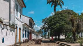 Paraty: Excursão a pé pelo Centro Histórico e degustação de cachaça