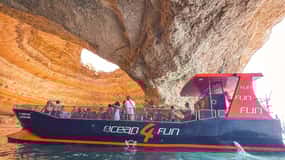 Van Portimão: catamarantocht van 2 uur naar de grotten van Benagil