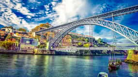 Lisboa ao Porto até 4 paragens: Óbidos, Nazaré, Fátima e Aveiro