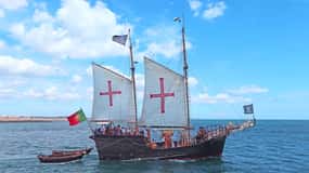 Portimão: Pirate Ship Cave Cruise