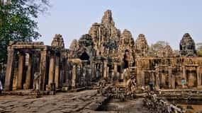 3-Day Angkor, Kompong Phluk & Roluos Temples Tour