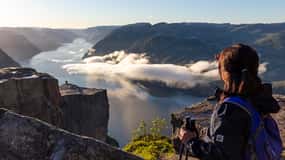 Stavanger: Lysefjorden Cruise and Preikestolen Hike