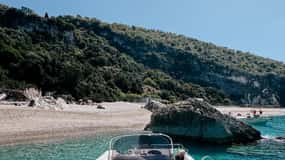 Saranda: Grotta delle tartarughe, Kakome, Tour in barca della spiaggia di Gremina Krorez
