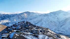 Baku: Quba Khinaliq Group Tour, Free Gobustan Absheron Tour